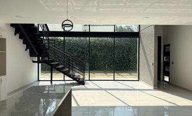 Estrene en privada de 4 casas