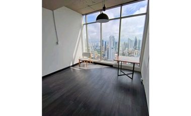 OFICINA EN AVENIDA BALBOA PH BICSA FINANCIAL CENTER SEMIAMOBLADA 165M2