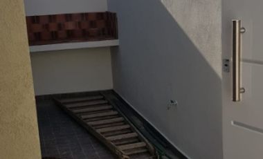 Departamento Tipo Casa en alquiler en Villa Dominico