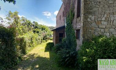 Hermosa propiedad en venta en Sierra de los Padres. Gas natural conectado.