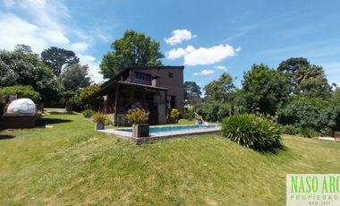 Hermosa propiedad en venta en Sierra de los Padres. Gas natural conectado.