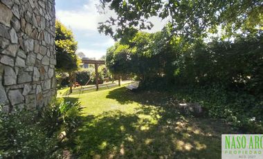 Hermosa propiedad en venta en Sierra de los Padres. Gas natural conectado.