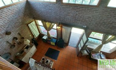 Hermosa propiedad en venta en Sierra de los Padres. Gas natural conectado.