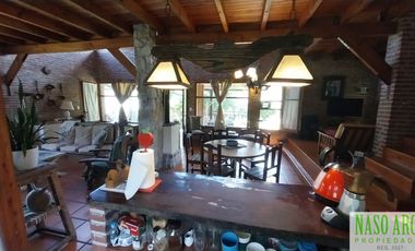 Hermosa propiedad en venta en Sierra de los Padres. Gas natural conectado.