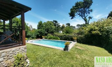 Hermosa propiedad en venta en Sierra de los Padres. Gas natural conectado.