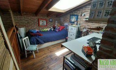 Hermosa propiedad en venta en Sierra de los Padres. Gas natural conectado.