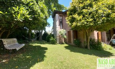 Hermosa propiedad en venta en Sierra de los Padres. Gas natural conectado.