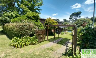 Hermosa propiedad en venta en Sierra de los Padres. Gas natural conectado.