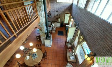 Hermosa propiedad en venta en Sierra de los Padres. Gas natural conectado.