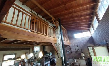 Hermosa propiedad en venta en Sierra de los Padres. Gas natural conectado.