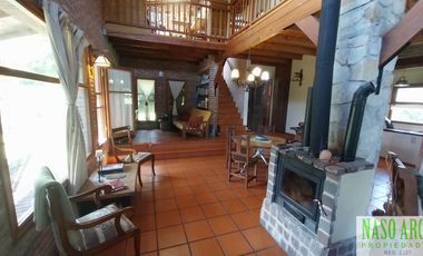 Hermosa propiedad en venta en Sierra de los Padres. Gas natural conectado.