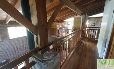 Hermosa propiedad en venta en Sierra de los Padres. Gas natural conectado.