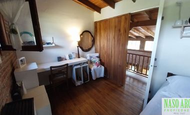 Hermosa propiedad en venta en Sierra de los Padres. Gas natural conectado.