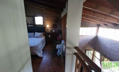 Hermosa propiedad en venta en Sierra de los Padres. Gas natural conectado.