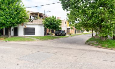 Casa en venta c/ cochera en Burzaco