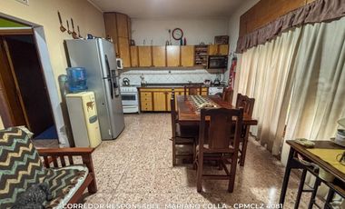 Casa en venta c/ cochera en Burzaco
