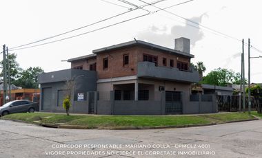Casa en venta c/ cochera en Burzaco