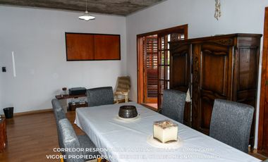 Casa en venta c/ cochera en Burzaco