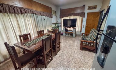 Casa en venta c/ cochera en Burzaco