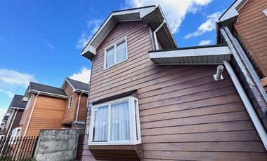 Casa en Arriendo en Jardin Austral