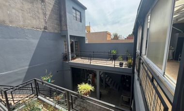 Venta Ph 3 Amb c/ cochera/taller/quincho Liniers