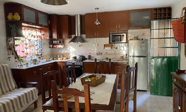 Casa en venta - 2 Dormitorios 1 Baño - 96mts2 - Ramallo