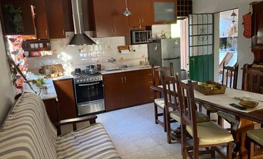 Casa en venta - 2 Dormitorios 1 Baño - 96mts2 - Ramallo