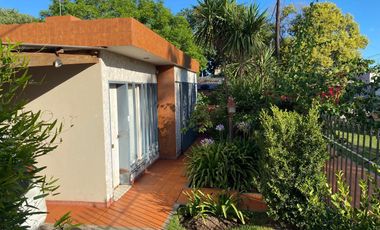 Casa en venta - 2 Dormitorios 1 Baño - 96mts2 - Ramallo