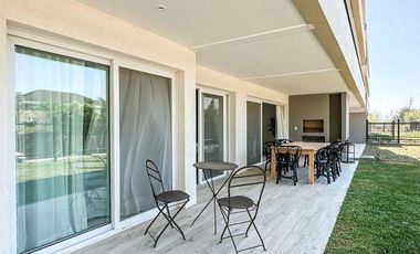 Venta con Renta Departamento 2.5 ambientes Jardín Cochera Pilar