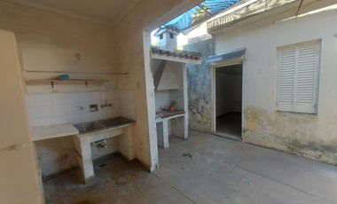 Casa en  Avda. Lopez y Planes al 3800