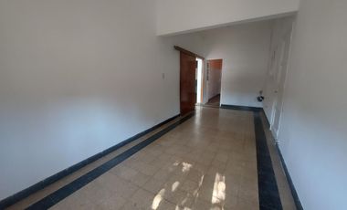 Casa en  Avda. Lopez y Planes al 3800