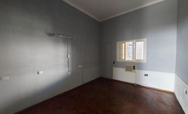 Casa en  Avda. Lopez y Planes al 3800