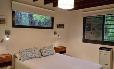 Casa en venta - 3 Dormitorios 3 Baños - 675mts2 - Mar de las Pampas