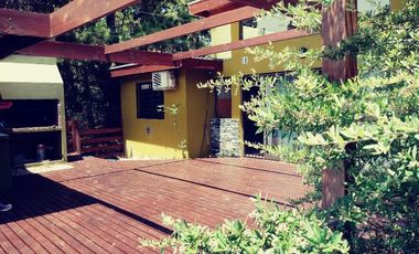 Casa en venta - 3 Dormitorios 3 Baños - 675mts2 - Mar de las Pampas