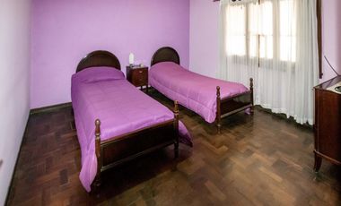 CHALET BARRIO RESIDENCIAL