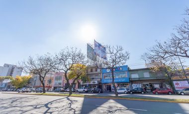 Departamento en venta en Martinez, 4 ambientes con balcón.