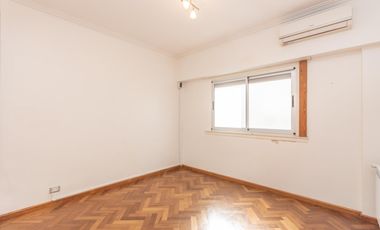 Departamento en venta en Martinez, 4 ambientes con balcón.