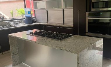 Casa en renta en Bosques de las Lomas, Cd. de México