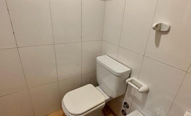 ALQUILER! Amplio departamento de 1 dormitorio en Próspero García al 100, zona Parque 9 de Julio