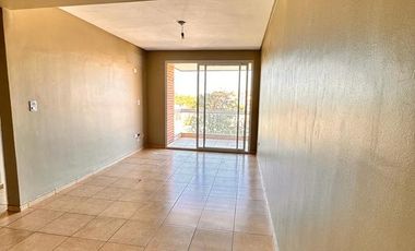 ALQUILER! Amplio departamento de 1 dormitorio en Próspero García al 100, zona Parque 9 de Julio