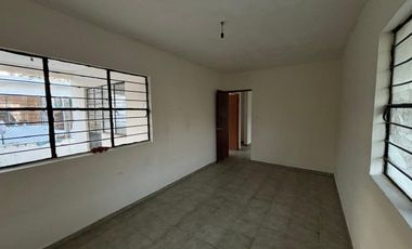 Terreno amplio con casa.