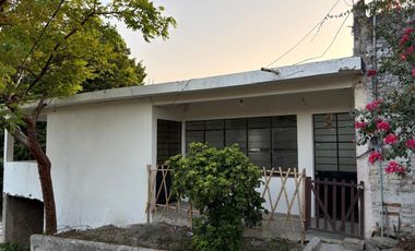 Terreno amplio con casa.