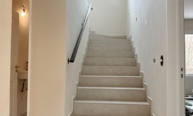 Alquiler Anual Casa a Estrenar, Impecable, Excelente Calidad Lote interno