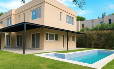 Alquiler Anual Casa a Estrenar, Impecable, Excelente Calidad Lote interno