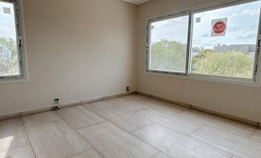 Alquiler Anual Casa a Estrenar, Impecable, Excelente Calidad Lote interno