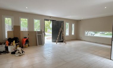 Alquiler Anual Casa a Estrenar, Impecable, Excelente Calidad Lote interno