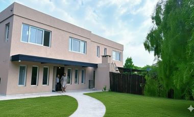 Alquiler Anual Casa a Estrenar, Impecable, Excelente Calidad Lote interno