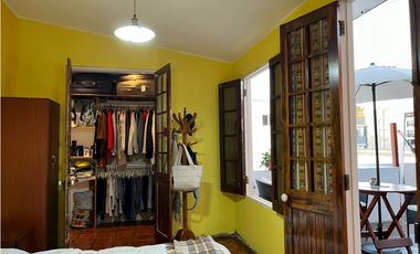 Duplex penthouse de 4 dormitorios, 3 baños, terraza y cochera