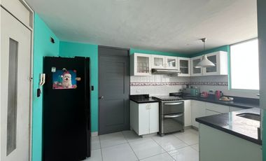 Duplex penthouse de 4 dormitorios, 3 baños, terraza y cochera
