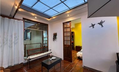 Duplex penthouse de 4 dormitorios, 3 baños, terraza y cochera